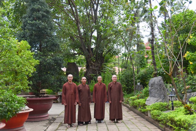 Donating to Law Propagation Class at Hue Nghiem Pagoda from NCT Education Talent Monk Fund