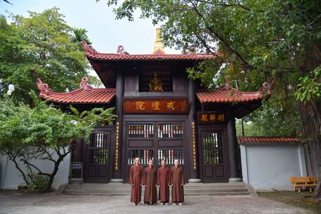 Donating to Law Propagation Class at Hue Nghiem Pagoda from NCT Education Talent Monk Fund