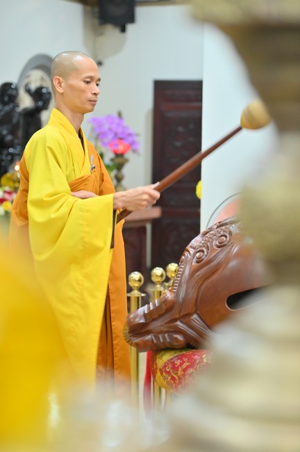 Prostrating five hundred names Bodhisattva Avalokitesvara