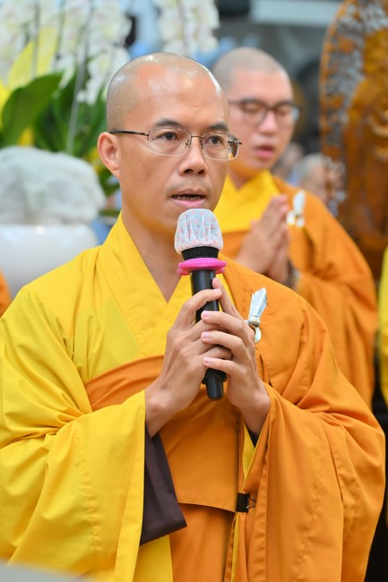 Prostrating five hundred names Bodhisattva Avalokitesvara