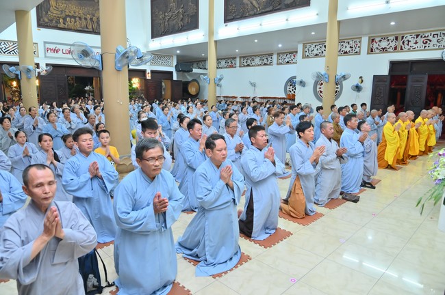 Prostrating five hundred names Bodhisattva Avalokitesvara