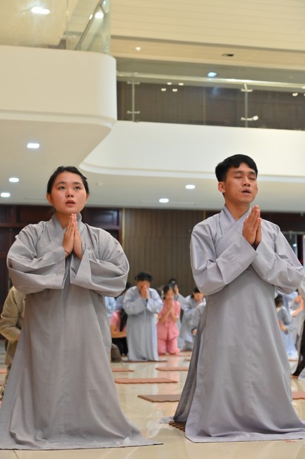 Prostrating five hundred names Bodhisattva Avalokitesvara