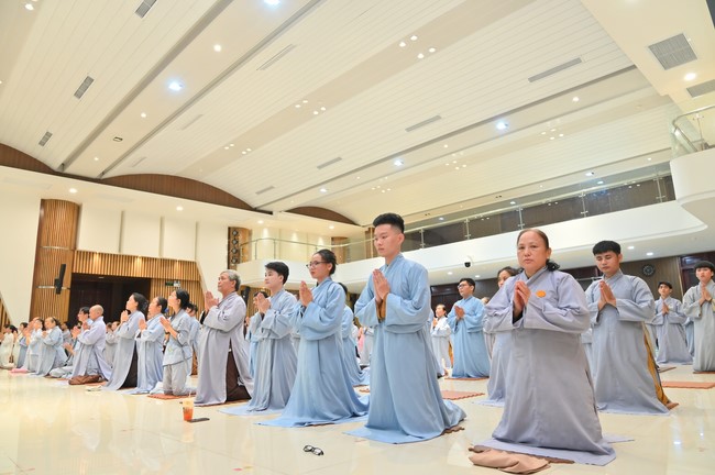 Prostrating five hundred names Bodhisattva Avalokitesvara