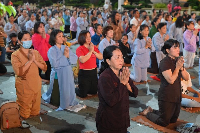Prostrating five hundred names Bodhisattva Avalokitesvara