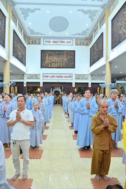 Prostrating five hundred names Bodhisattva Avalokitesvara