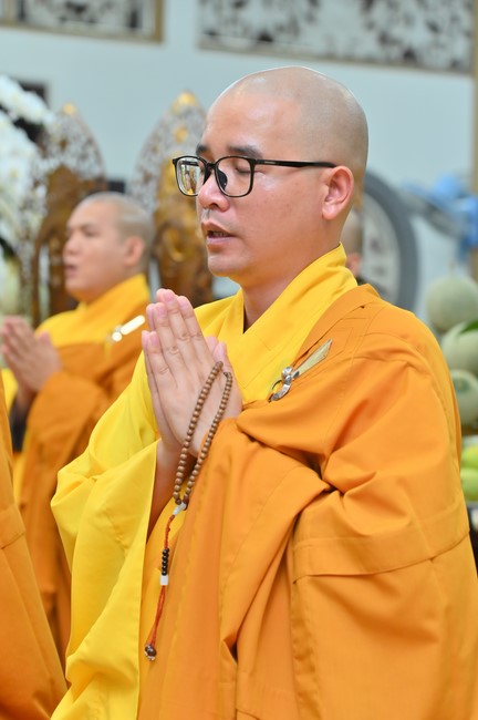 Prostrating five hundred names Bodhisattva Avalokitesvara