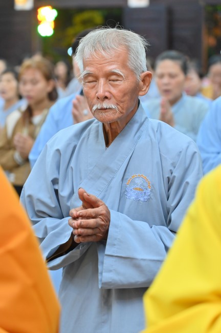 Prostrating five hundred names Bodhisattva Avalokitesvara