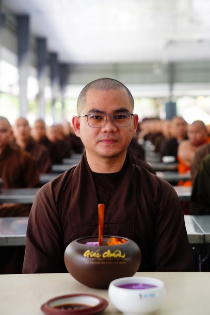 Donating to Vietnam Buddhist University in Ho Chi Minh City from NCT Talent Monk Fund