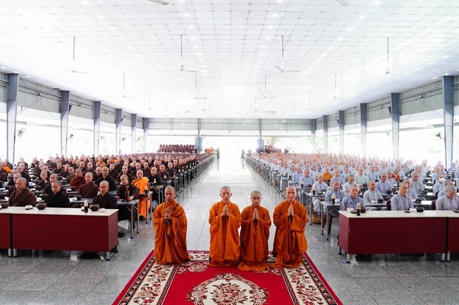 Donating to Vietnam Buddhist University in Ho Chi Minh City from NCT Talent Monk Fund