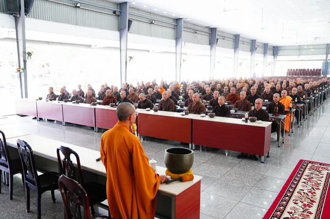 Donating to Vietnam Buddhist University in Ho Chi Minh City from NCT Talent Monk Fund