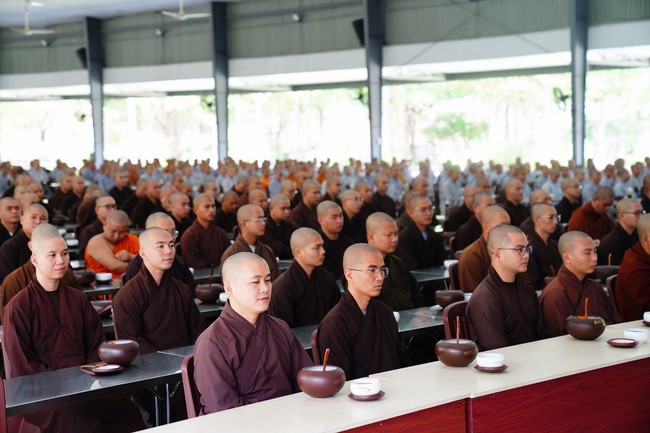 Donating to Vietnam Buddhist University in Ho Chi Minh City from NCT Talent Monk Fund