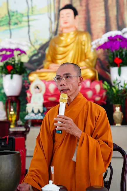 Donating to Vietnam Buddhist University in Ho Chi Minh City from NCT Talent Monk Fund