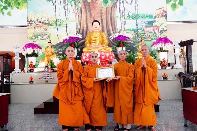 Donating to Vietnam Buddhist University in Ho Chi Minh City from NCT Talent Monk Fund