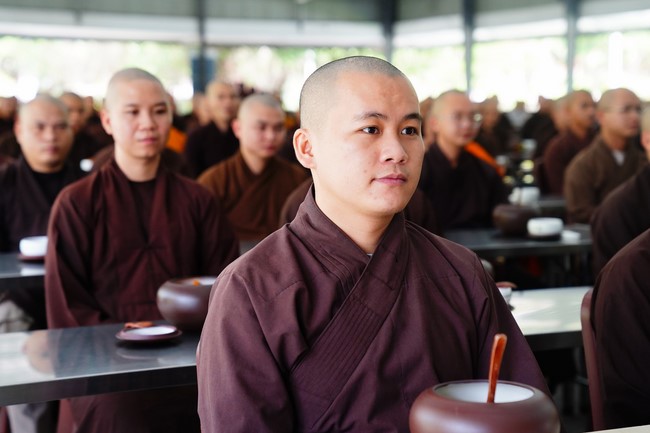 Donating to Vietnam Buddhist University in Ho Chi Minh City from NCT Talent Monk Fund