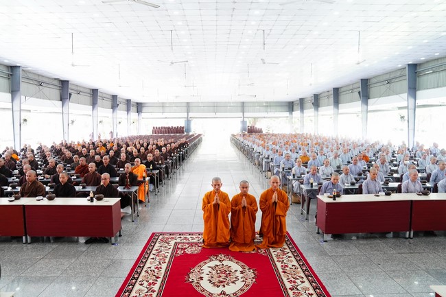 Donating to Vietnam Buddhist University in Ho Chi Minh City from NCT Talent Monk Fund