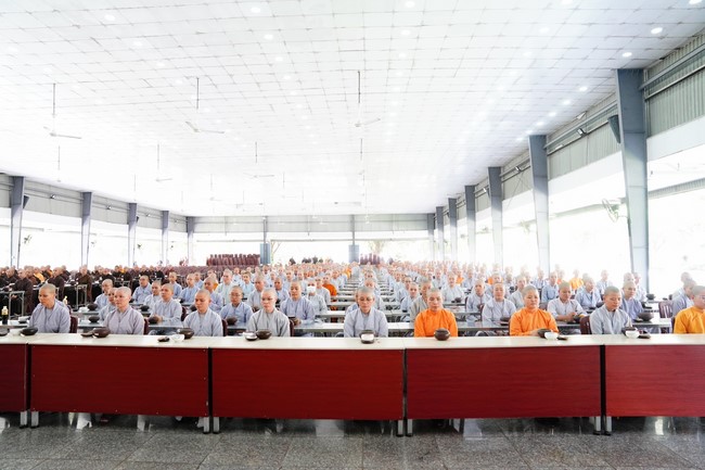 Donating to Vietnam Buddhist University in Ho Chi Minh City from NCT Talent Monk Fund