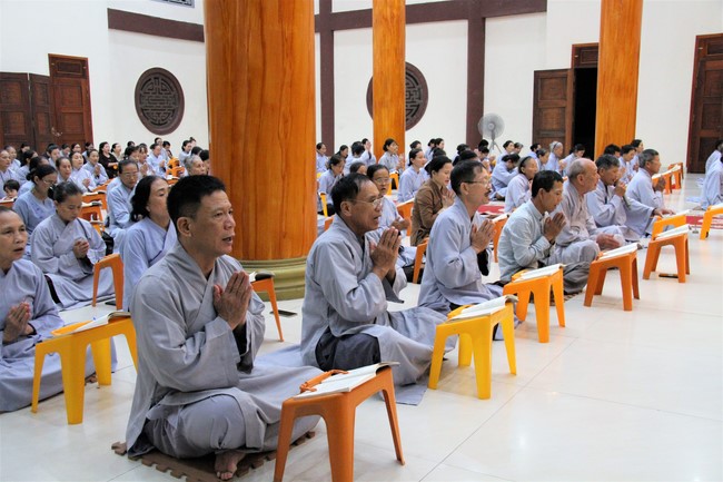 Repentance Ceremony at Giai Lam Pagoda - Ha Tinh