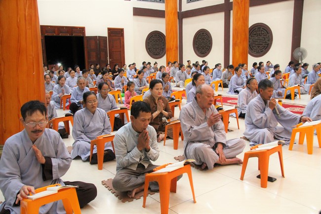 Repentance Ceremony at Giai Lam Pagoda - Ha Tinh