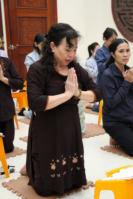Repentance Ceremony at Giai Lam Pagoda - Ha Tinh