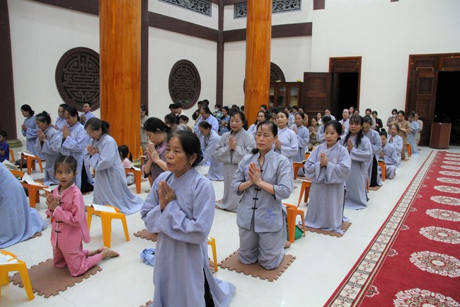Repentance Ceremony at Giai Lam Pagoda - Ha Tinh