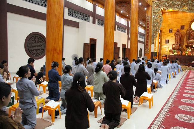 Repentance Ceremony at Giai Lam Pagoda - Ha Tinh