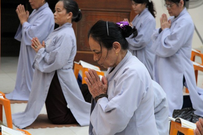 Repentance Ceremony at Giai Lam Pagoda - Ha Tinh