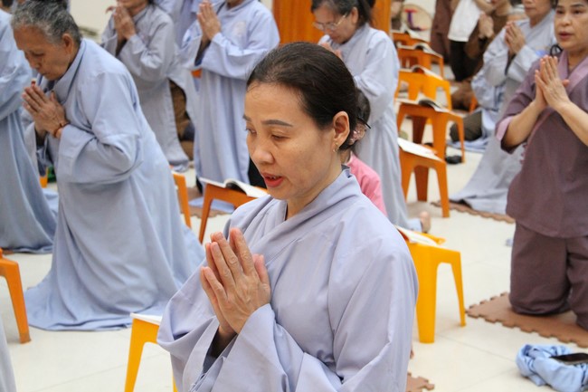 Repentance Ceremony at Giai Lam Pagoda - Ha Tinh