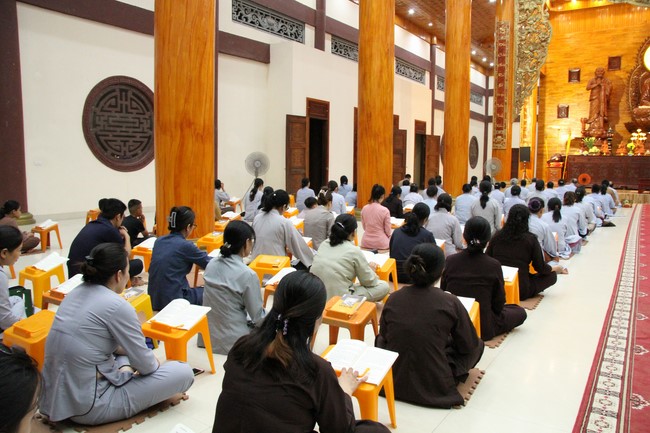Repentance Ceremony at Giai Lam Pagoda - Ha Tinh