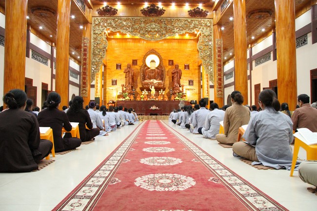 Repentance Ceremony at Giai Lam Pagoda - Ha Tinh