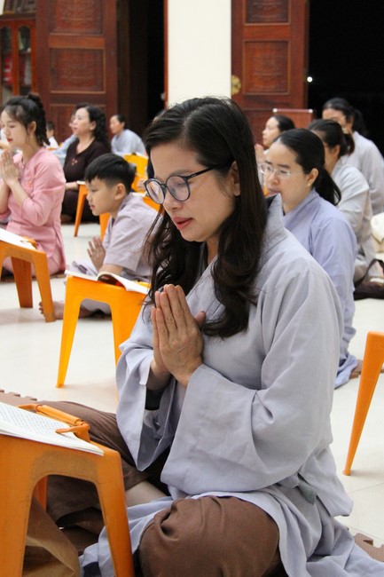Repentance Ceremony at Giai Lam Pagoda - Ha Tinh