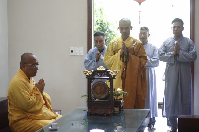 One- day Practice and a requiem ritual at Giai Lam Pagoda - Ha Tinh
