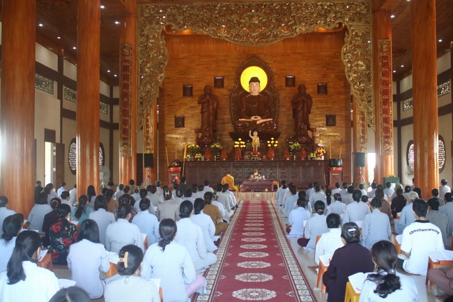 One- day Practice and a requiem ritual at Giai Lam Pagoda - Ha Tinh