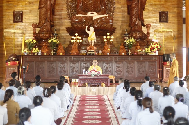 One- day Practice and a requiem ritual at Giai Lam Pagoda - Ha Tinh