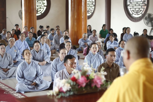 One- day Practice and a requiem ritual at Giai Lam Pagoda - Ha Tinh
