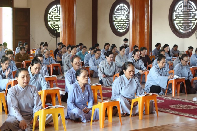 One- day Practice and a requiem ritual at Giai Lam Pagoda - Ha Tinh