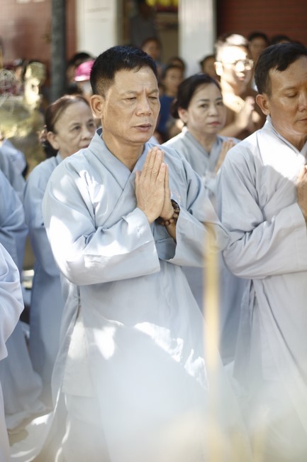 One- day Practice and a requiem ritual at Giai Lam Pagoda - Ha Tinh