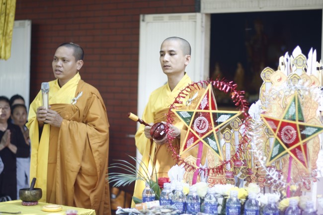 One- day Practice and a requiem ritual at Giai Lam Pagoda - Ha Tinh