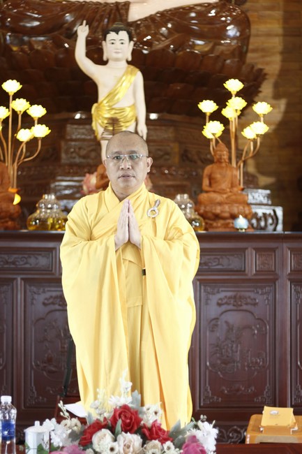 One- day Practice and a requiem ritual at Giai Lam Pagoda - Ha Tinh