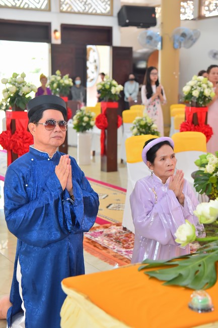 Wedding Ceremony at the pagoda