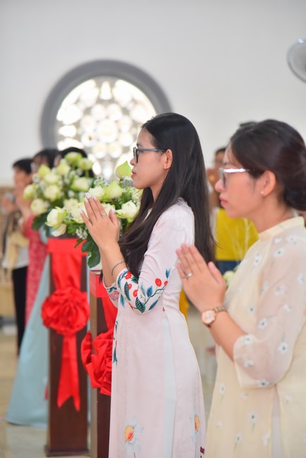 Wedding Ceremony at the pagoda
