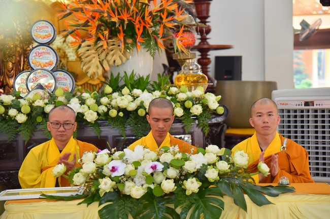 Wedding Ceremony at the pagoda