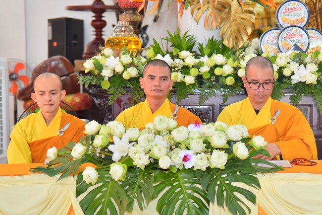 Wedding Ceremony at the pagoda