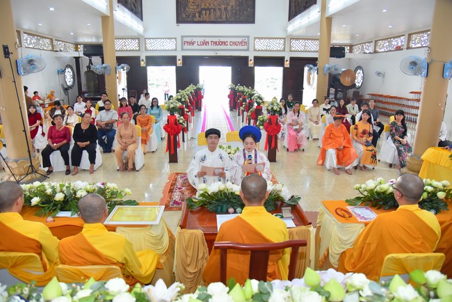 Wedding Ceremony at the pagoda