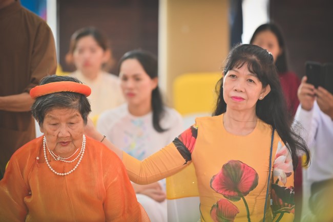 Wedding Ceremony at the pagoda