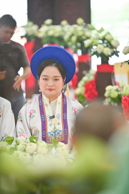 Wedding Ceremony at the pagoda
