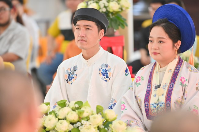 Wedding Ceremony at the pagoda