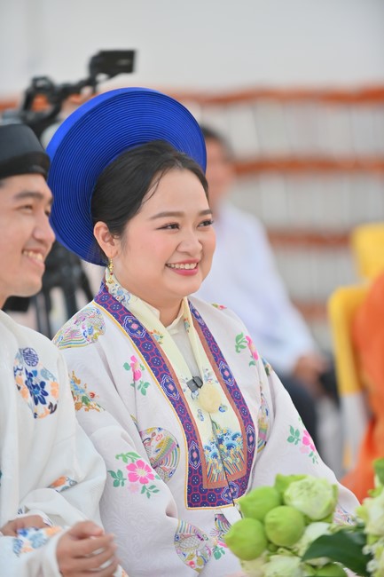 Wedding Ceremony at the pagoda