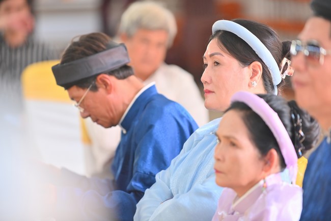 Wedding Ceremony at the pagoda