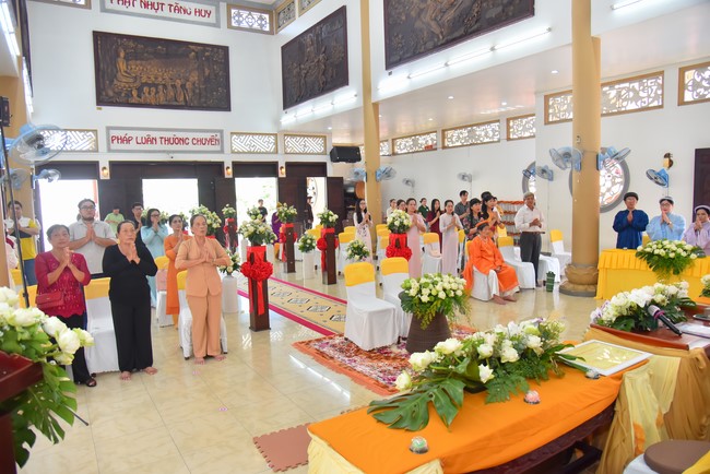 Wedding Ceremony at the pagoda