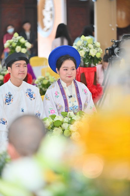 Wedding Ceremony at the pagoda
